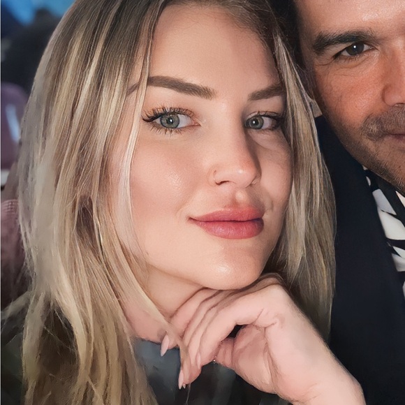 Meet your Posher, Ashley - Picture 10 of 15